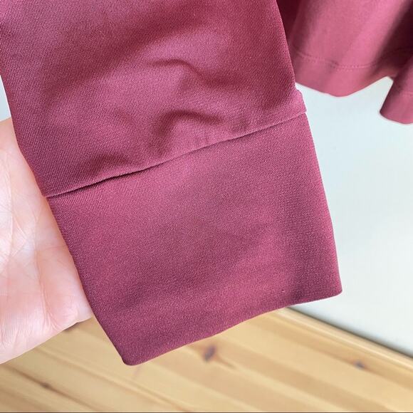 Fabletics Long Sleeve Scoop Neck Shirt XL Burgundy - Picture 3 of 10